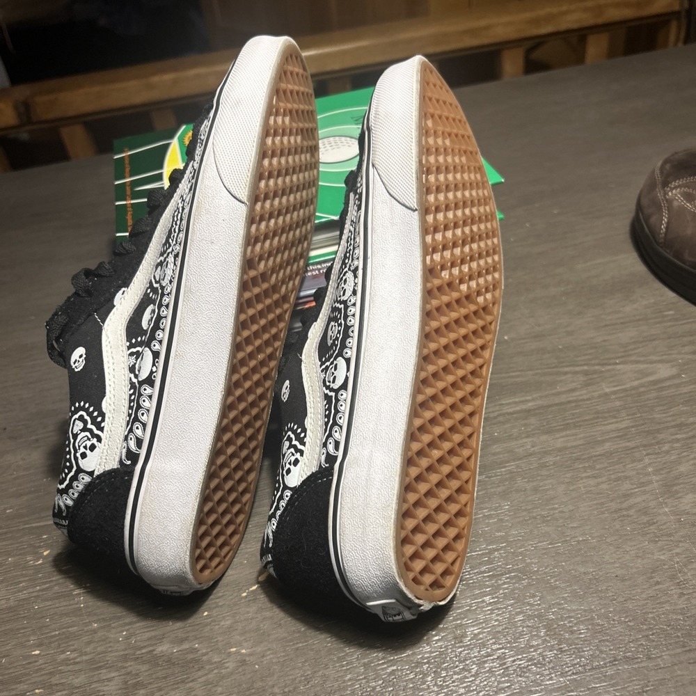 Vans Black And White Skulls And Paisley Collab 9.5 Men's CLEAN - Picture 5 of 13